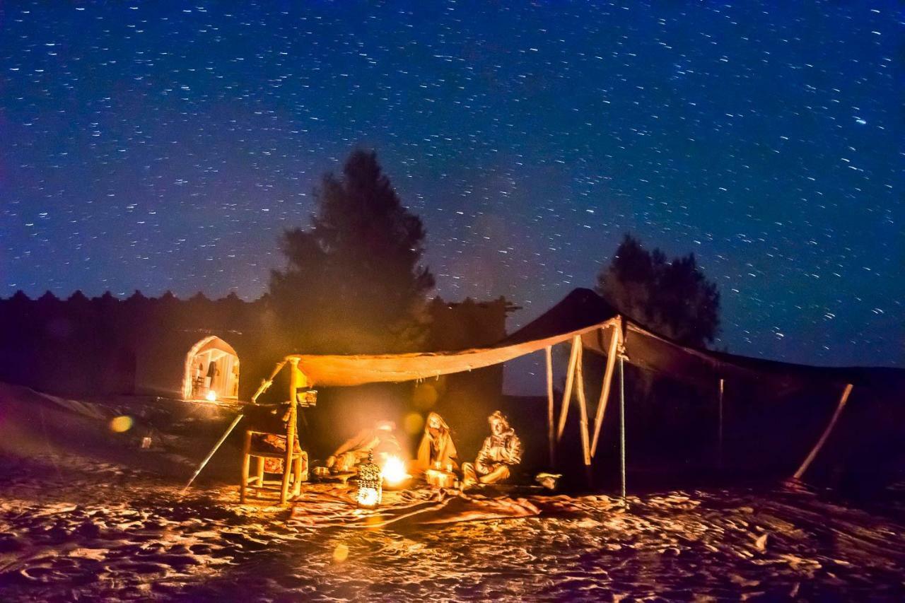 Camp Iguidi Tours Bed and Breakfast M'Hamid Exteriör bild